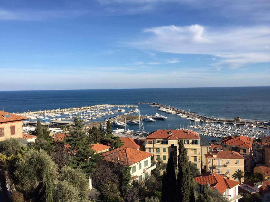 Sapore Di Sale Apartamento Imperia Exterior foto