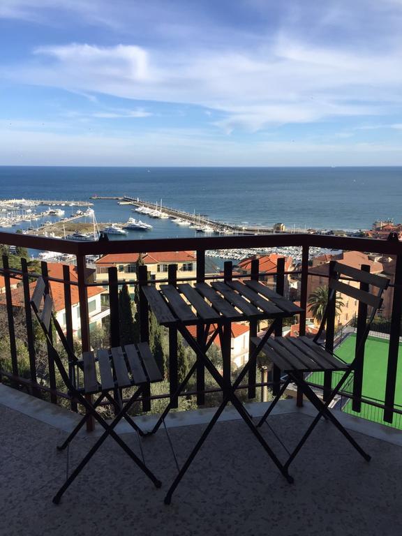 Sapore Di Sale Apartamento Imperia Exterior foto